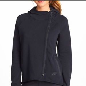 COPY - Nike Tech Fleece Cape/Jacket
